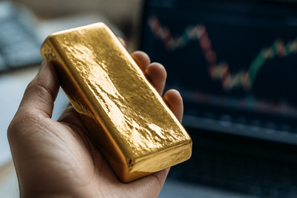 L’or vise sa première hausse mensuelle en cinq mois malgré un repli L’or vise sa première hausse mensuelle en cinq mois malgré un repli