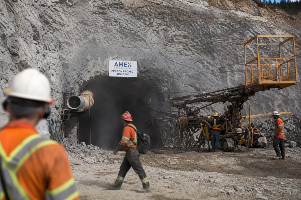Amex Gold Mines achève le sautage du portail au projet Perron Amex Gold Mines achève le sautage du portail au projet Perron