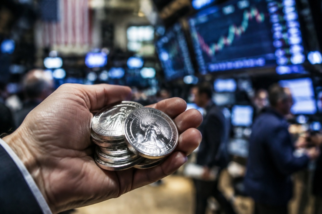 L’argent recule sous la pression des taux réels et d’une Fed plus stricte L’argent recule sous la pression des taux réels et d’une Fed plus stricte
