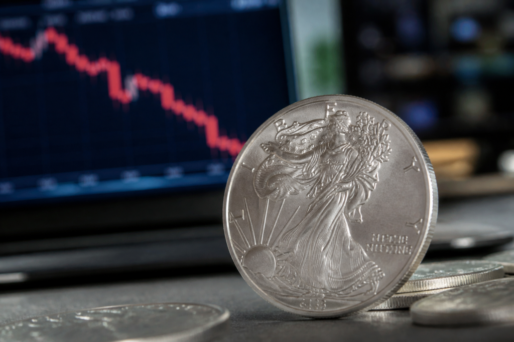 L’argent grimpe vers 66,40 dollars grâce au repli du dollar avant l’inflation américaine L’argent grimpe vers 66,40 dollars grâce au repli du dollar avant l’inflation américaine
