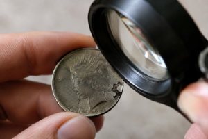 Distinguez l’erreur de frappe du dommage pour éviter de surpayer une pièce Distinguez l’erreur de frappe du dommage pour éviter de surpayer une pièce