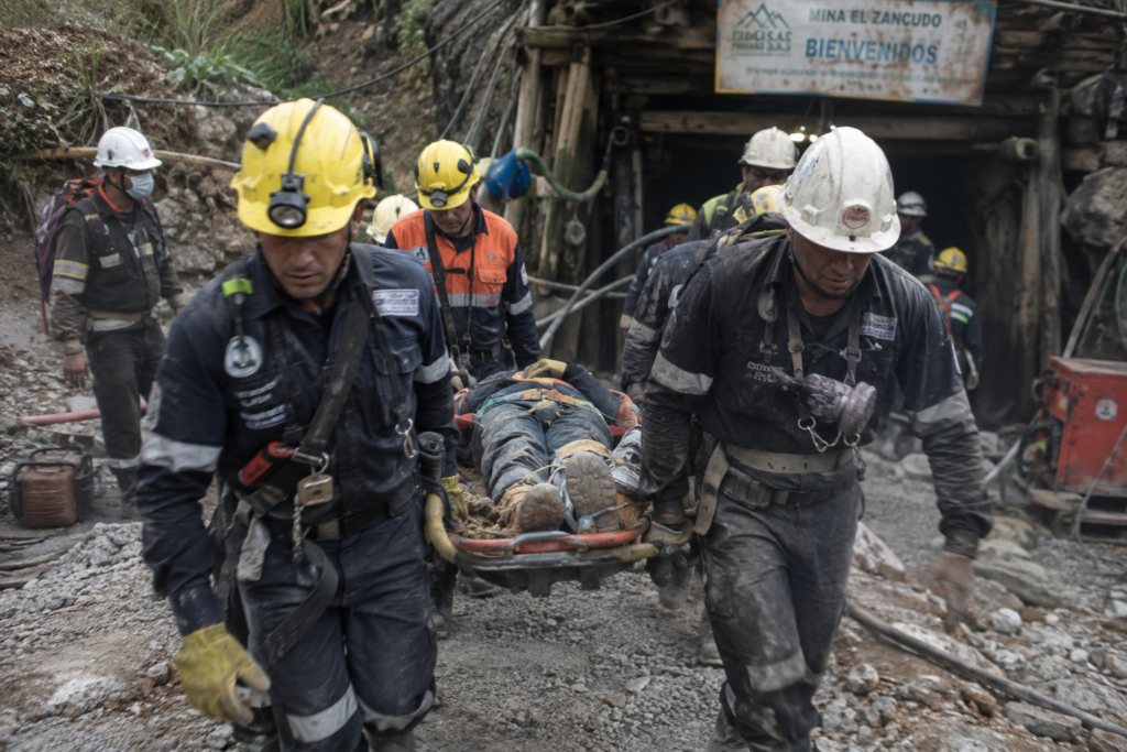 Un éboulement dans une mine d’or en Colombie fait au moins neuf morts Un éboulement dans une mine d’or en Colombie fait au moins neuf morts