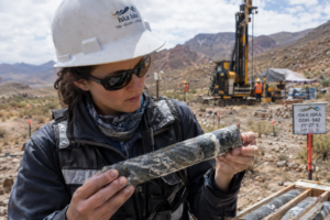 Eloro recoupe 87 mètres d’argent et d’étain sur son projet Iska Iska en Bolivie