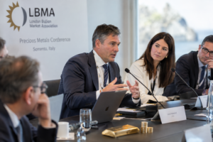 Les délégués de la LBMA projettent l’or à 5.013 dollars l’once d’ici un an