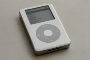 Un vieil iPod pourrait se revendre jusqu’à 350 euros, voire davantage une fois rénové Un vieil iPod pourrait se revendre jusqu’à 350 euros, voire davantage une fois rénové